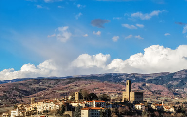 Fototapeta na wymiar Landscape of the ancient village in tuscany