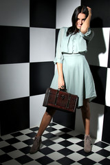 Frau mit Tasche