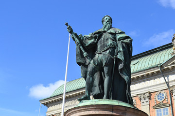 Statue in the center of Stockholm
