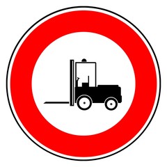 Chariot élévateur dans un panneau