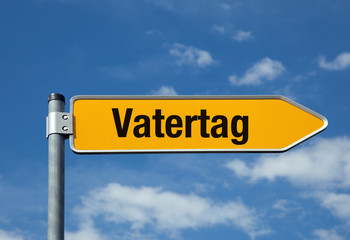 Pfeil  mit blauem Himmel VATERTAG