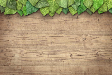 Holzhintergrund mit Blätter