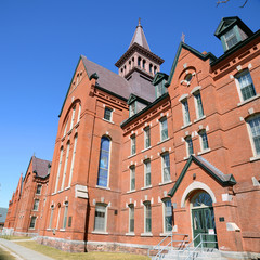 Fototapeta na wymiar Stary Młyn, University of Vermont, Burlington, Vermont