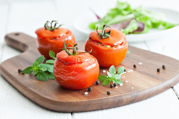 gefüllte Tomaten