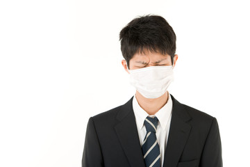 マスクをした男性