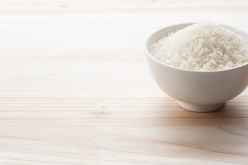 茶碗にはいった白米