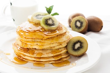 kiwi and honey pancakes