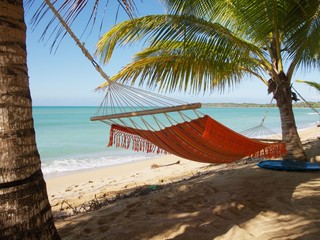 Obraz na płótnie Canvas hammock on a beach