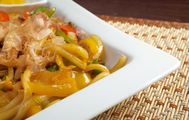 udon noodles with bee