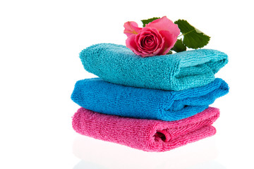 Obraz na płótnie Canvas Blue and pink towels