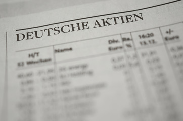 Deutsche Aktien Überschrift in der Zeitung