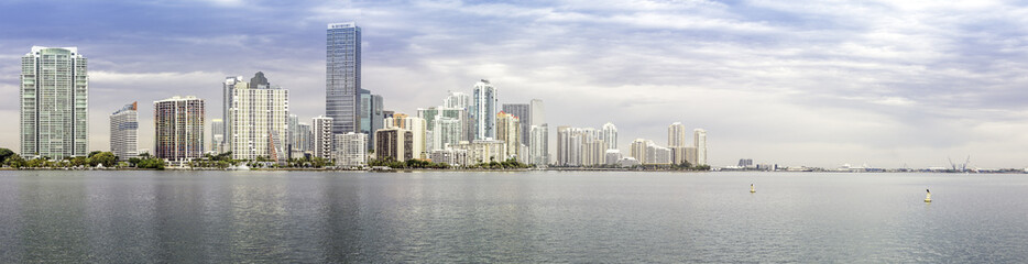 Fototapeta na wymiar Miami skyline panorama from Biscayne Bay