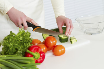 Chopping Vegetable to a Healthy Salad