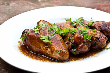 Stewed chicken wings