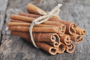 Obraz na płótnie Canvas Stack of cinnamon sticks