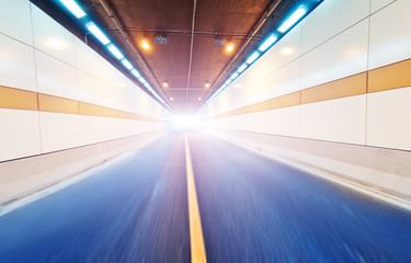 Obraz premium Abstract car in the tunnel trajectory