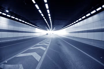 Naadloos Behang Airtex Tunnel Abstract speed motion in urban highway road tunnel