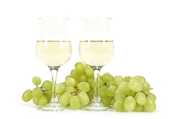 White wine and green grapes