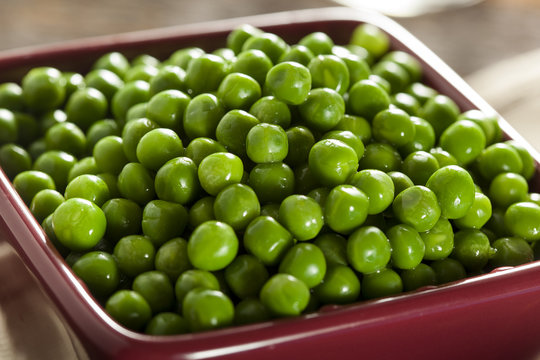 Fresh Green Organic Cooked peas