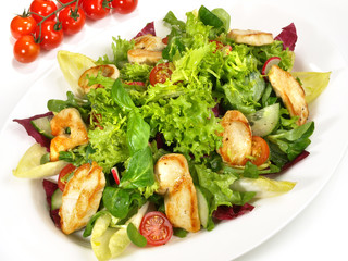 Salat mit Hähnchenbruststreifen