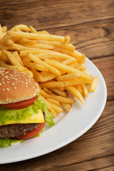 Delicious cheeseburger