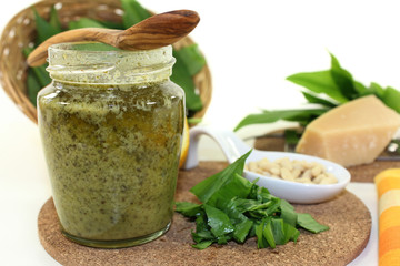 Bärlauchpesto