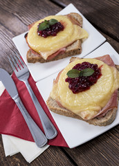 Toast Hawaii topped with cranberries