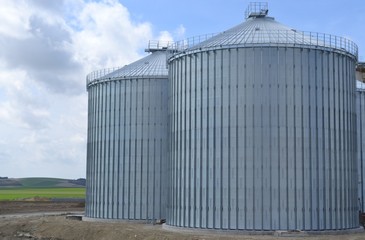 silo à céréales © JLLH