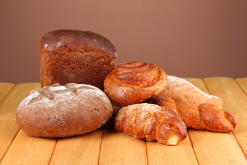 Composition with bread and rolls