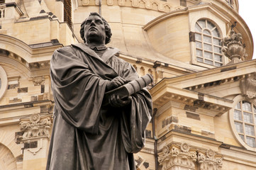 Luther vor der Dresdner Frauenkirche