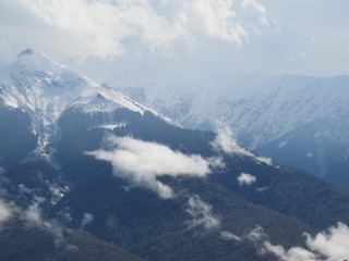 Горы в облаках