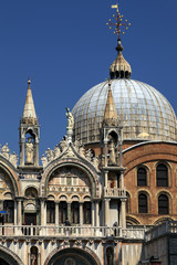 Fototapeta na wymiar Bazylika Placu Świętego Marka w Wenecji
