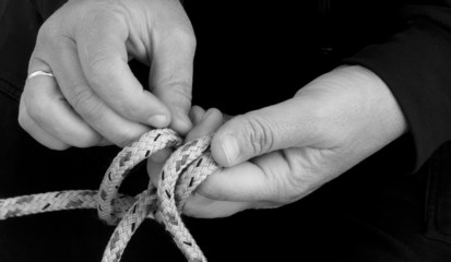 Making a knot