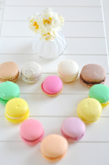 Herz aus Macarons