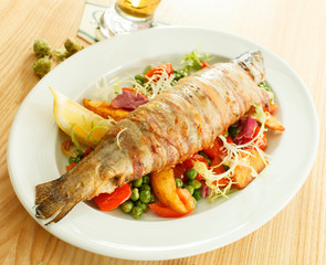 trout with vegetables and beer