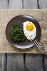 Egg with spinach  for healthy breakfast.