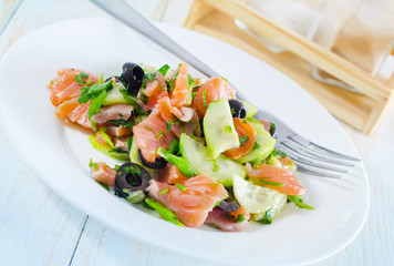 salad with salmon