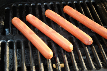 Grilling 4 Hotdogs