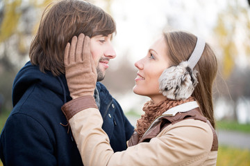 Obraz premium Young attractive couple together outdoors