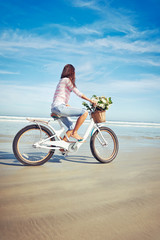 Fototapeta premium bicycle flower woman