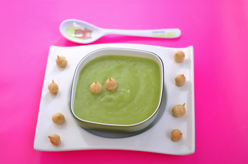 Delicious cream soup : green peas, potatoes, leeks - obrazy, fototapety, plakaty