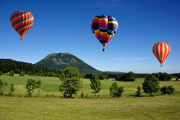 Naklejka premium Montgolfières