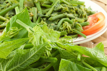 fricassée de brèdes chouchou