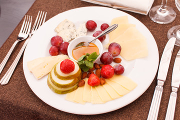cheeses and fruits for appetizers