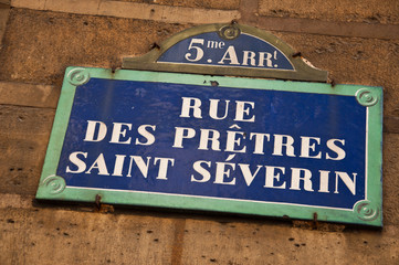rue des prêtres Saint-Séverin à Paris