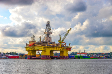 Oil rig a cloudy day