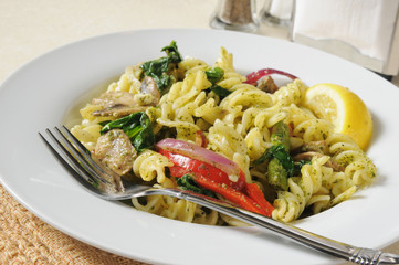 Pasta salad with spinich and basil