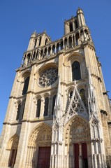 Fototapeta na wymiar Collegiate Church of Notre Dame, Mantes la Jolie