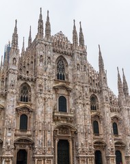 Fototapeta premium Main facade of the Milan gothic cathedral
