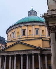 Fototapeta na wymiar Kościół San Carlo al Corso w centrum Mediolanu